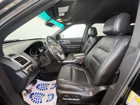 Used 2014 Ford Explorer XLT w/ Equipment Group 202A image 4