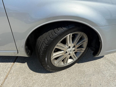 Used 2006 Toyota Avalon Limited image 26