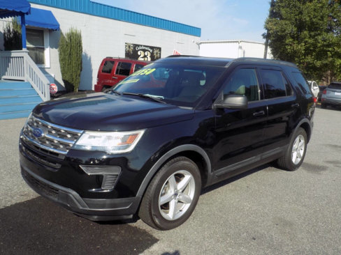 Used 2018 Ford Explorer FWD image 2