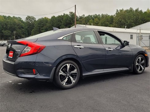 Used 2016 Honda Civic Touring image 3