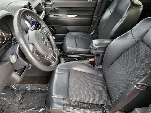Used 2014 Jeep Compass Latitude image 13