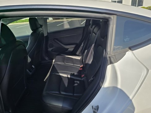 Used 2021 Tesla Model 3 Long Range image 16
