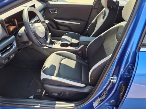 New 2025 Kia K4 GT-Line image 10
