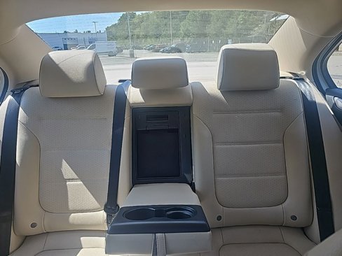 Used 2017 Volkswagen Jetta SE image 18