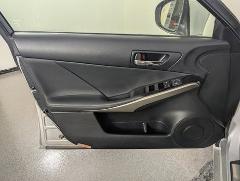 Used 2015 Lexus IS 250 AWD image 9
