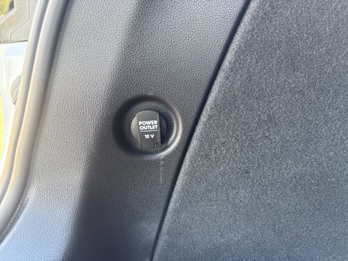 Used 2019 Porsche Macan image 36