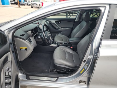 Used 2015 Hyundai Elantra Limited w/ Option Group 05 image 19
