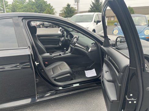 Used 2019 Honda Accord Sport image 17
