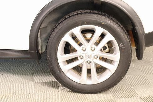 Used 2014 Nissan Juke S image 16