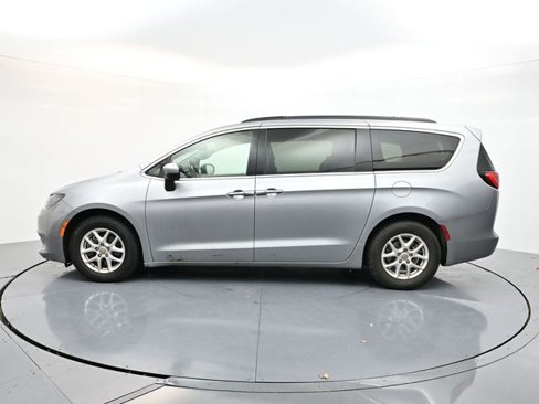 Used 2020 Chrysler Voyager Lxi image 8