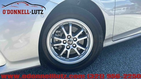 Used 2021 Toyota Prius Prime Limited image 2