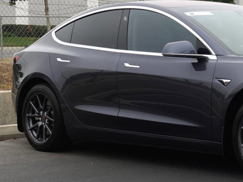 Used 2018 Tesla Model 3 Long Range image 17