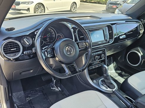Used 2018 Volkswagen Beetle 2.0T SE w/ SE Premium Package image 30