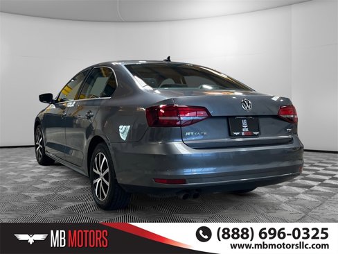 Used 2017 Volkswagen Jetta SE image 7