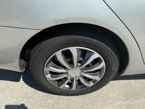 Used 2004 Toyota Camry XLE image 25