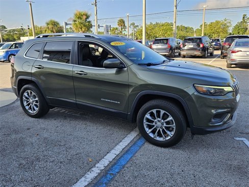 Used 2019 Jeep Cherokee Latitude Plus w/ Cold Weather Group image 17
