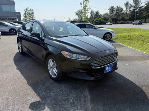 Used 2014 Ford Fusion SE image 2