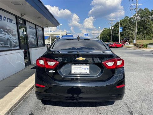 Used 2018 Chevrolet Cruze LS image 5