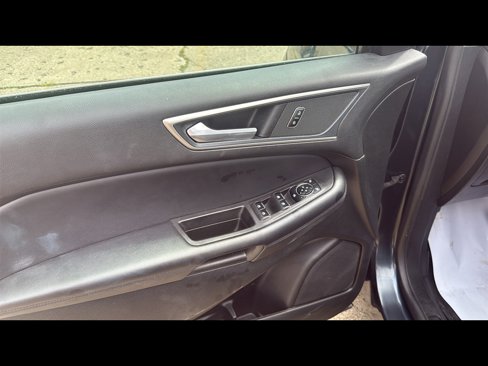 Used 2023 Ford Edge SEL image 7