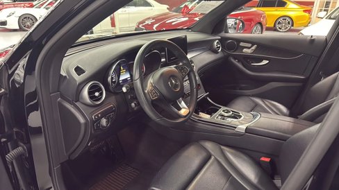 Used 2018 Mercedes-Benz GLC 300 w/ Premium Package image 9