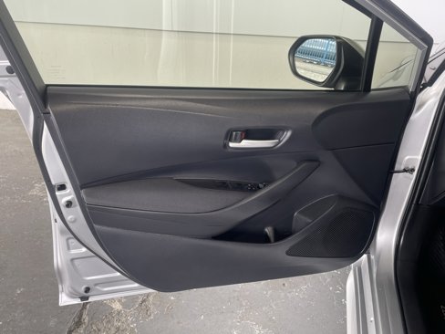 Used 2021 Toyota Corolla LE image 20