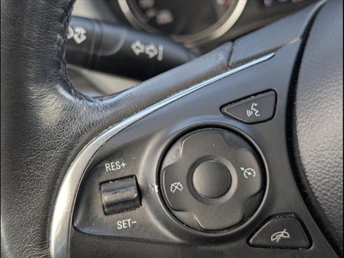 Used 2020 Buick Enclave Essence image 21