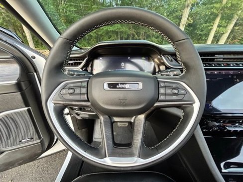 Used 2023 Jeep Grand Cherokee 4WD 4xe image 27
