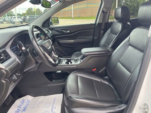 Used 2023 GMC Acadia SLT image 13