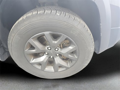 Used 2015 Jeep Cherokee Trailhawk w/ Cold Weather Group image 30