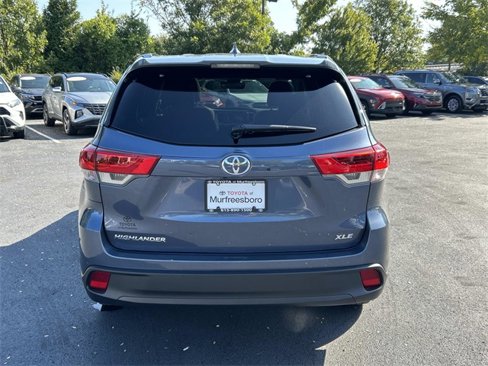 Used 2019 Toyota Highlander XLE image 5