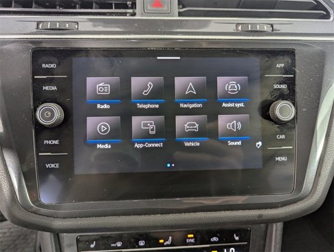 Used 2022 Volkswagen Tiguan SE image 25