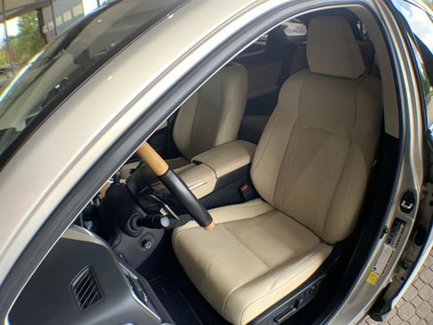Certified 2021 Lexus RX 350L FWD w/ Premium Package image 11