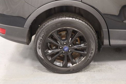 Used 2017 Ford Escape SE w/ SE Cold Weather Package image 24