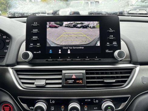 Used 2018 Honda Accord LX image 18