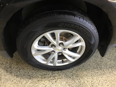 Used 2017 Chevrolet Equinox LT image 10