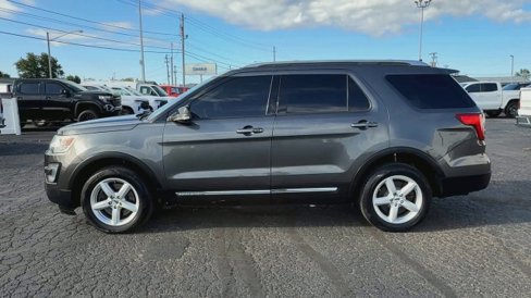 Used 2016 Ford Explorer XLT w/ Equipment Group 202A image 5