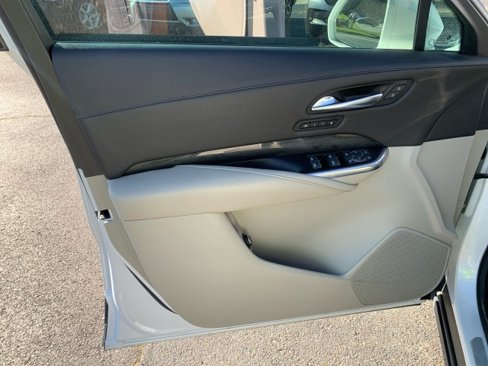 Used 2019 Cadillac XT4 Premium Luxury image 10