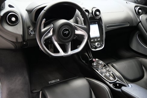 Used 2023 McLaren GT image 12