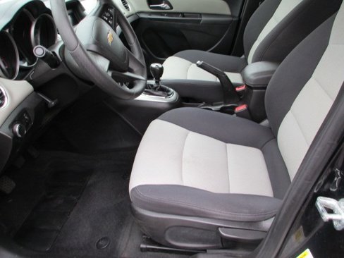 Used 2016 Chevrolet Cruze LS image 14