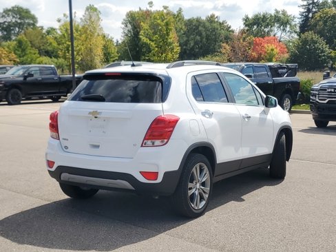 Used 2019 Chevrolet Trax LT w/ LT Convenience Package image 2