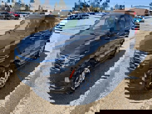Used 2023 Chevrolet Equinox LT image 3