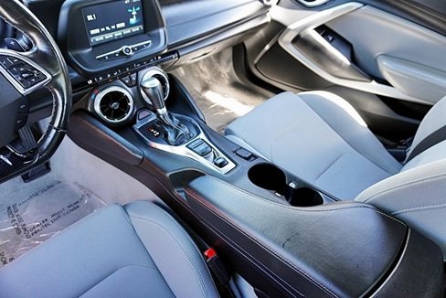 Used 2018 Chevrolet Camaro LT w/ RS Package image 20