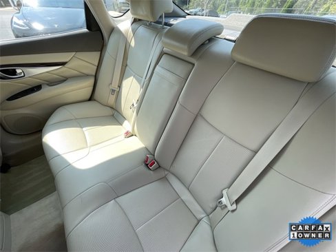 Used 2016 INFINITI Q70 3.7 w/ Technology Package image 26
