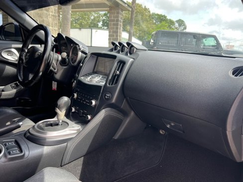 Used 2014 Nissan 370Z Touring w/ Sport Package image 26