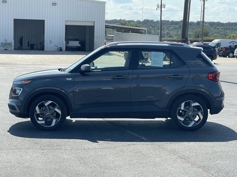 Used 2024 Hyundai Venue SEL image 4