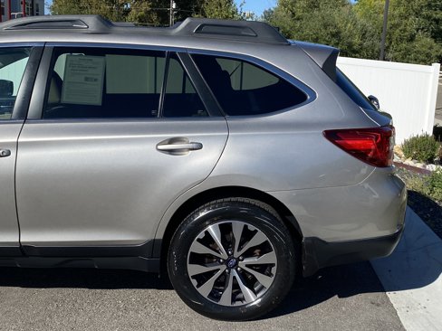 Used 2017 Subaru Outback 2.5i Limited w/ Popular Package #5 image 4