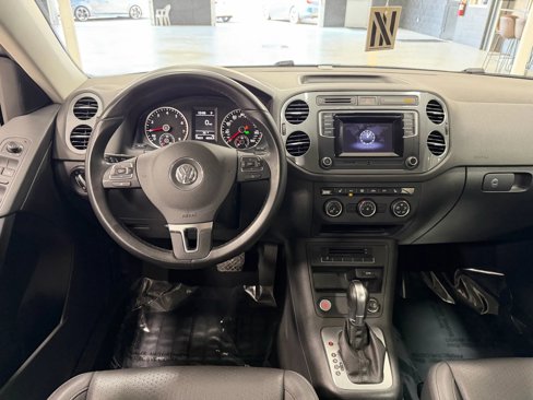 Used 2016 Volkswagen Tiguan S image 33