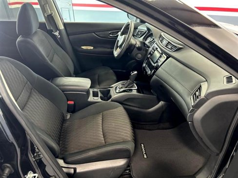 Used 2017 Nissan Rogue SV image 26