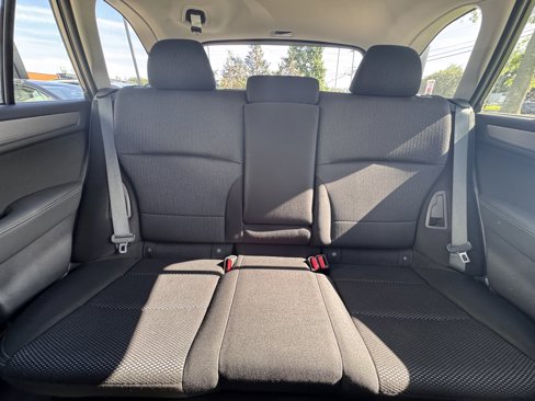 Used 2016 Subaru Outback 2.5i Premium image 18