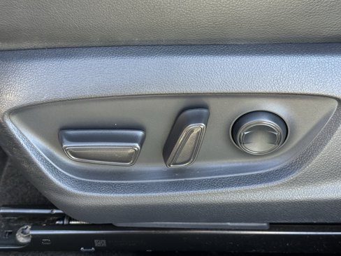 Used 2019 Toyota Camry LE image 25